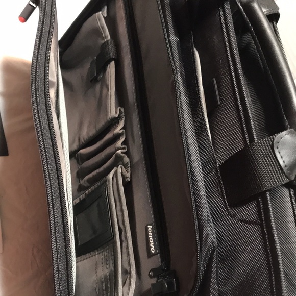 New! Lenovo Thinkpad Basic Case - Picture 5 of 9